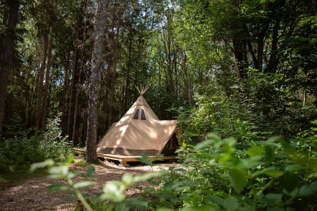 Luxury tent Bodhi Farms