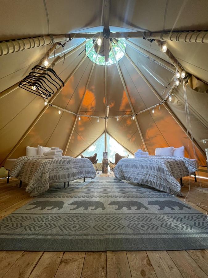 Luxury tent Bodhi Farms Bozeman